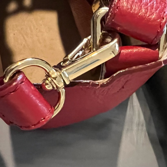 Red Francis Valentine red bucket handbag - Picture 6 of 9